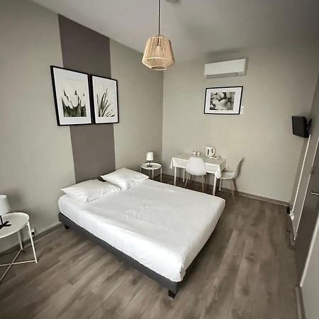 Le Relais De La Gare Hotel Dole Eksteriør billede
